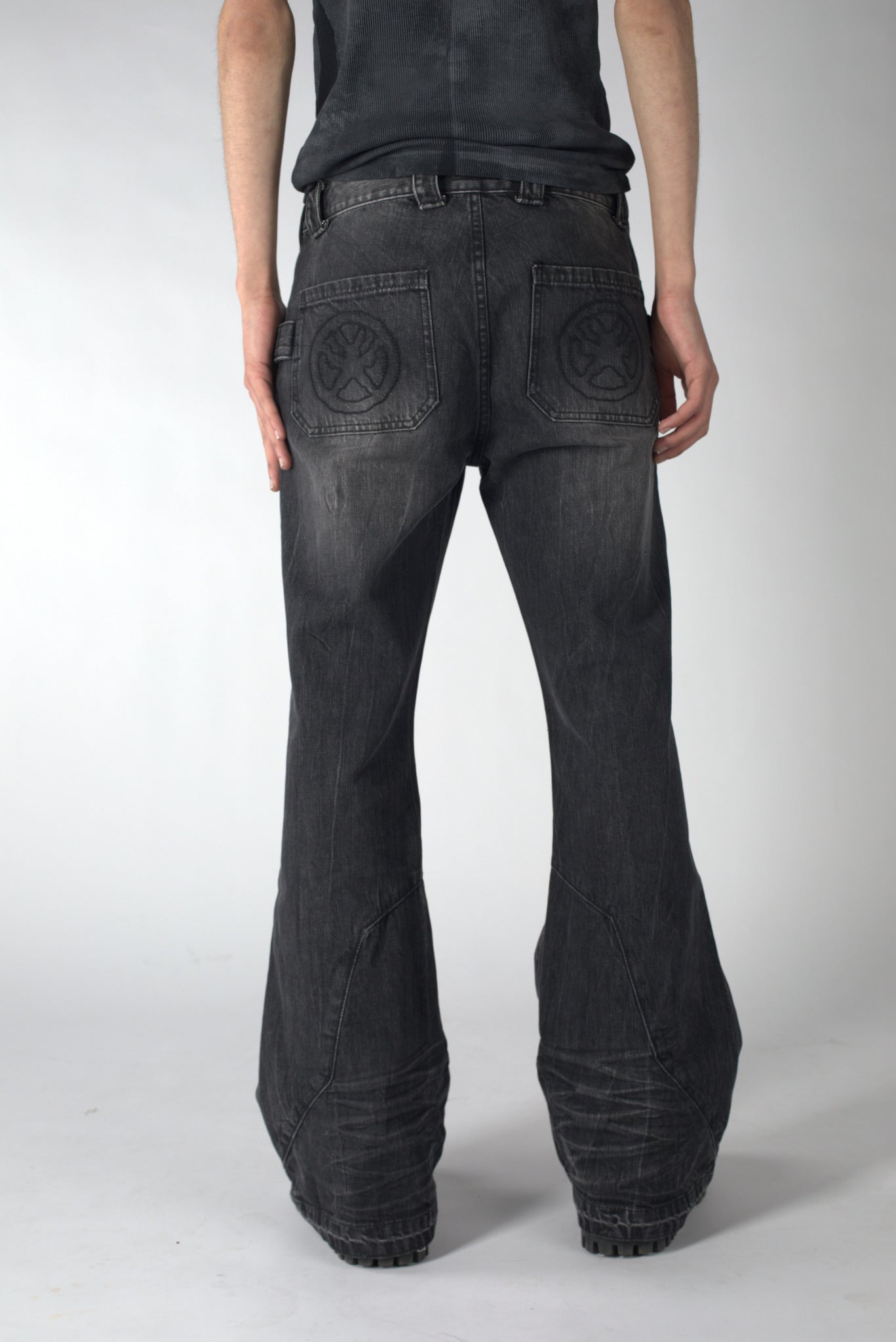 BLACK BRUTALIST DENIM