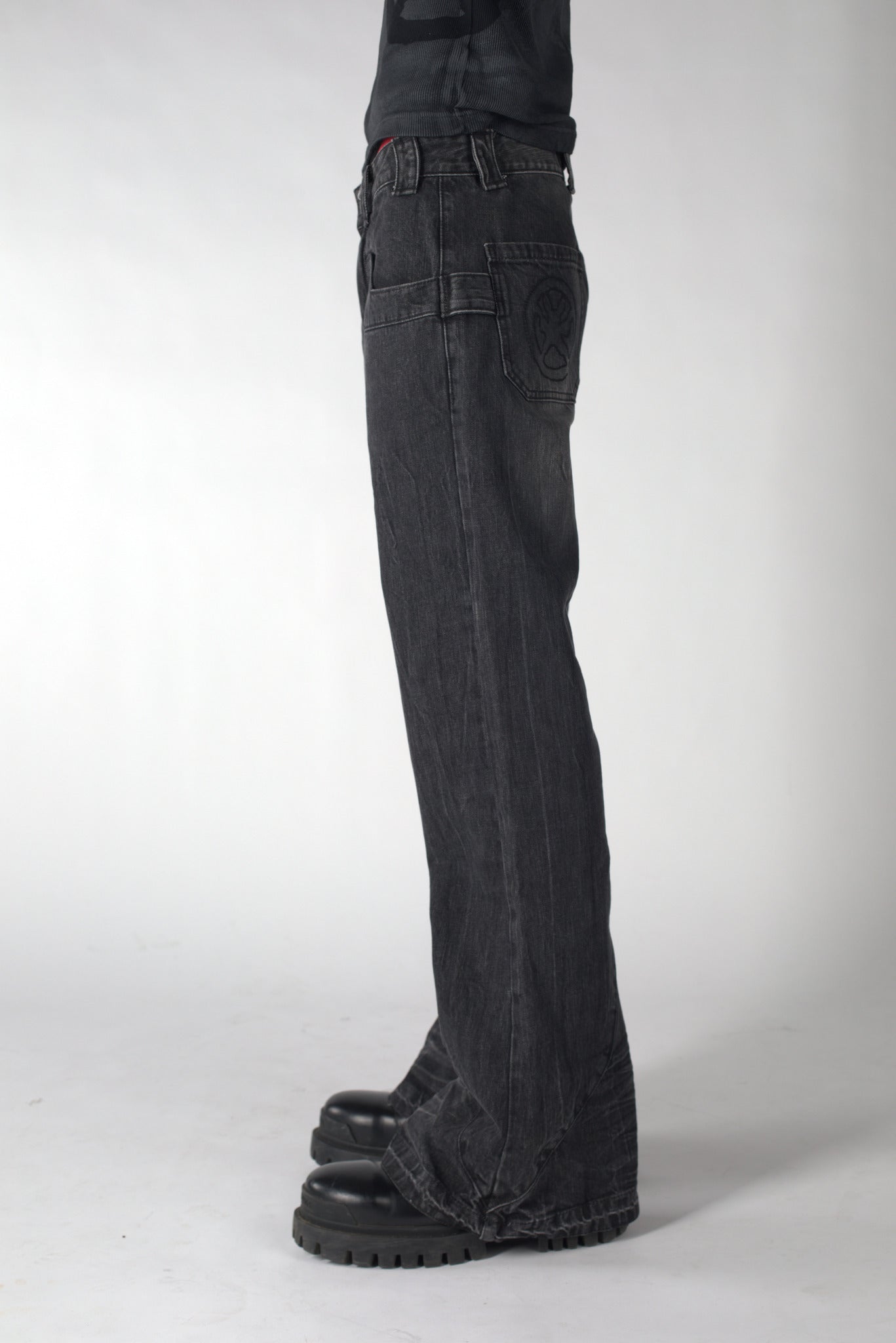 BLACK BRUTALIST DENIM